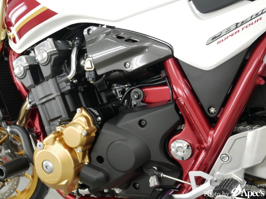 ホンダCB1300SF水手洗い洗車北関東栃木県群馬県茨城県埼玉県福島県輸入車カーコーティング専門店ピュアゴースト専門店バイクコーティング専門店車内クリーニング専門店 車レザーシートコーティング専門店ペイントプロテクションフィルム